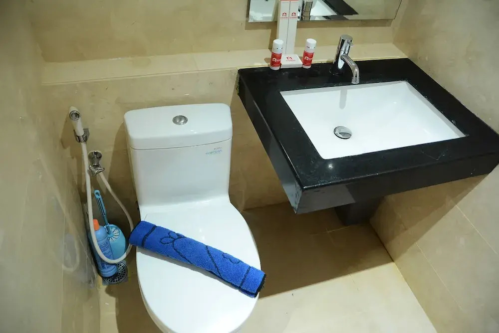 Artistic Room Lavenue Apartment