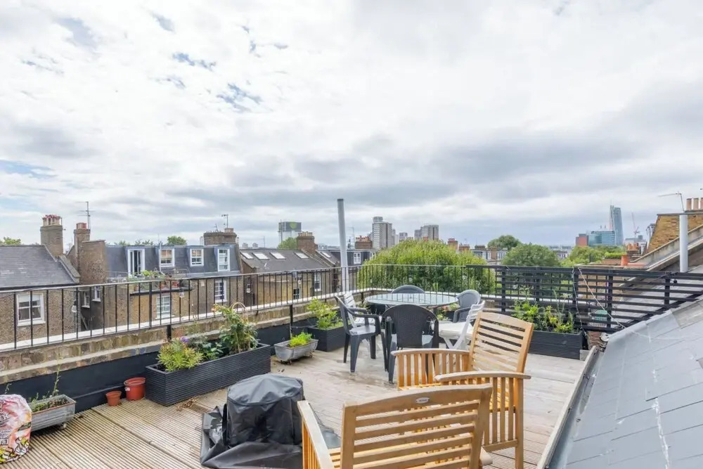 Top Floor 1BD Flat With Balcony - Ladbroke Grove