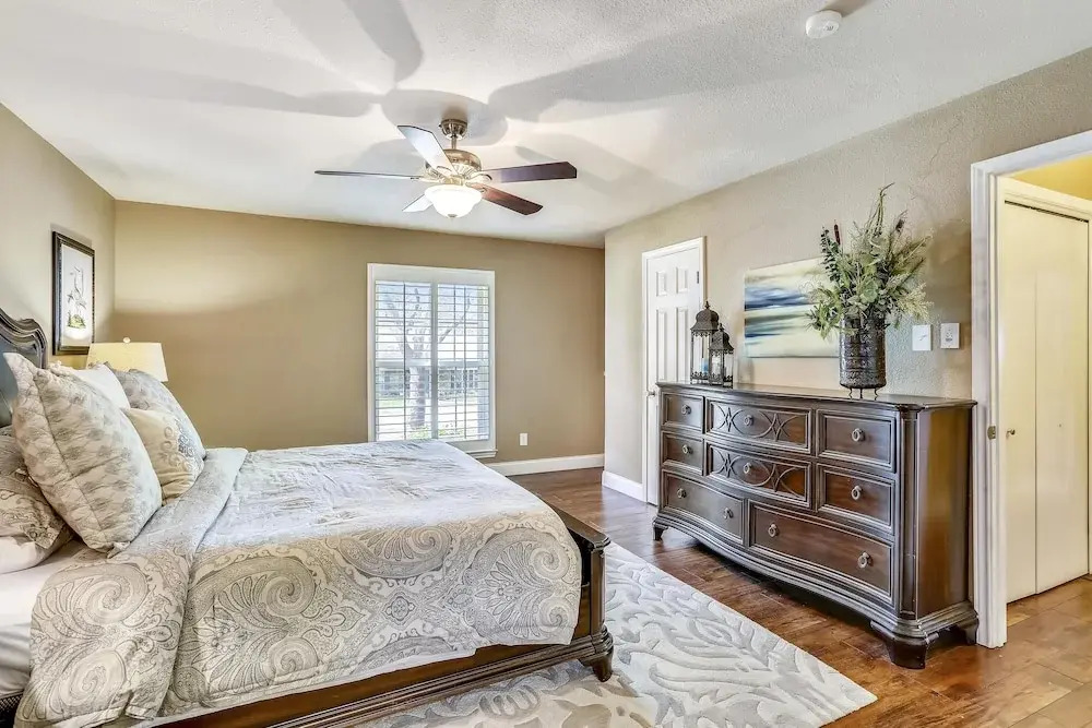 Franklin Mansion - Huge Near Stadiums W/pool & Hot Tub 5 Bedroom Estate
