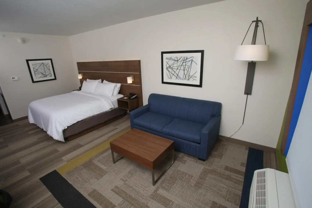 Holiday Inn Express - McCook by IHG