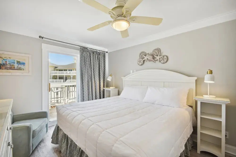 Sandpiper Cove 1125 1 Bedroom Condo by RedAwning