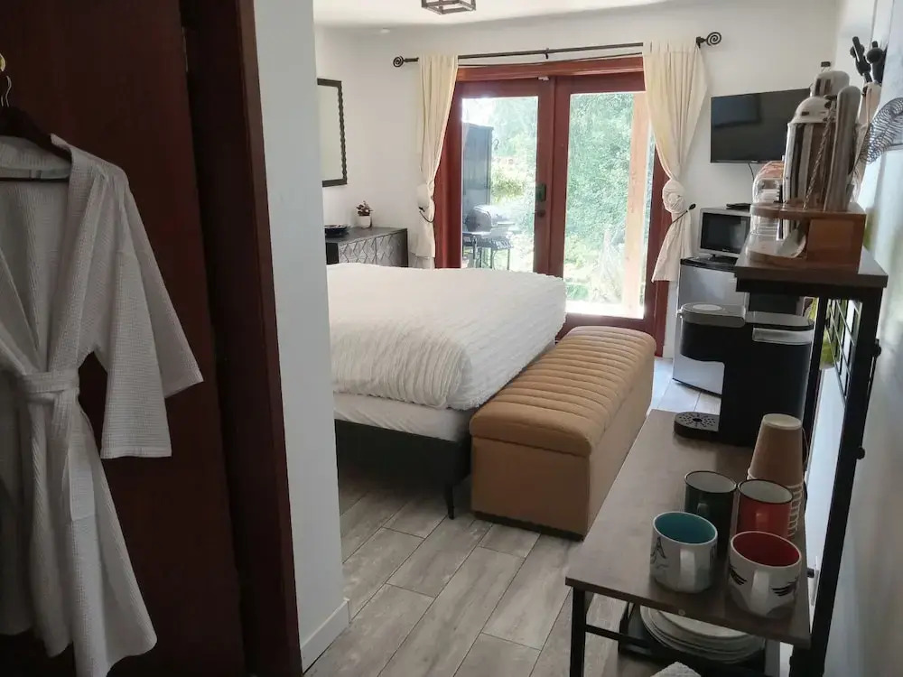 Lunar Cove Inn