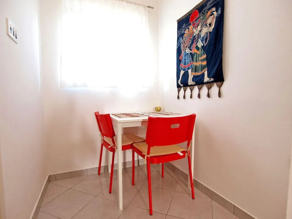 Apartment 1085
