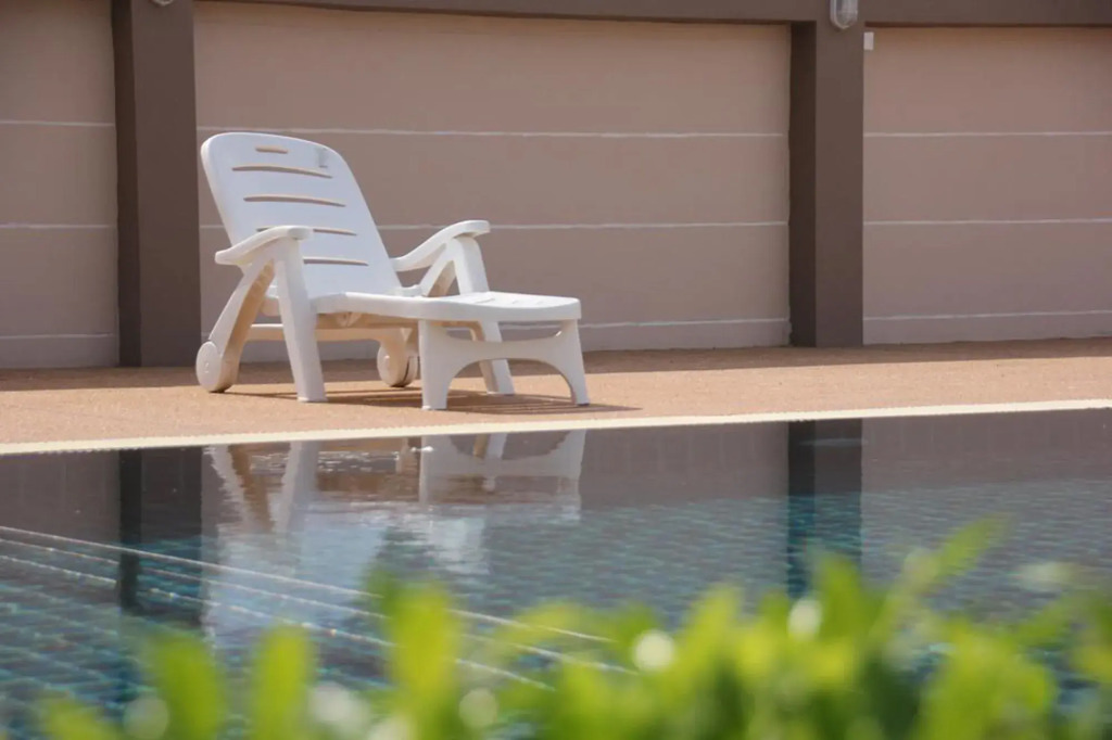 Gold Airport Suites