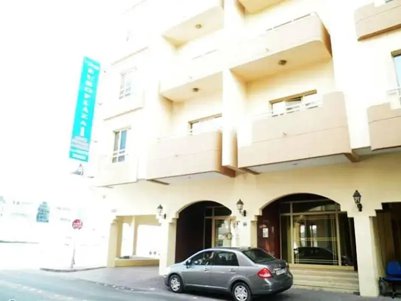 Euro Plaza Apartments