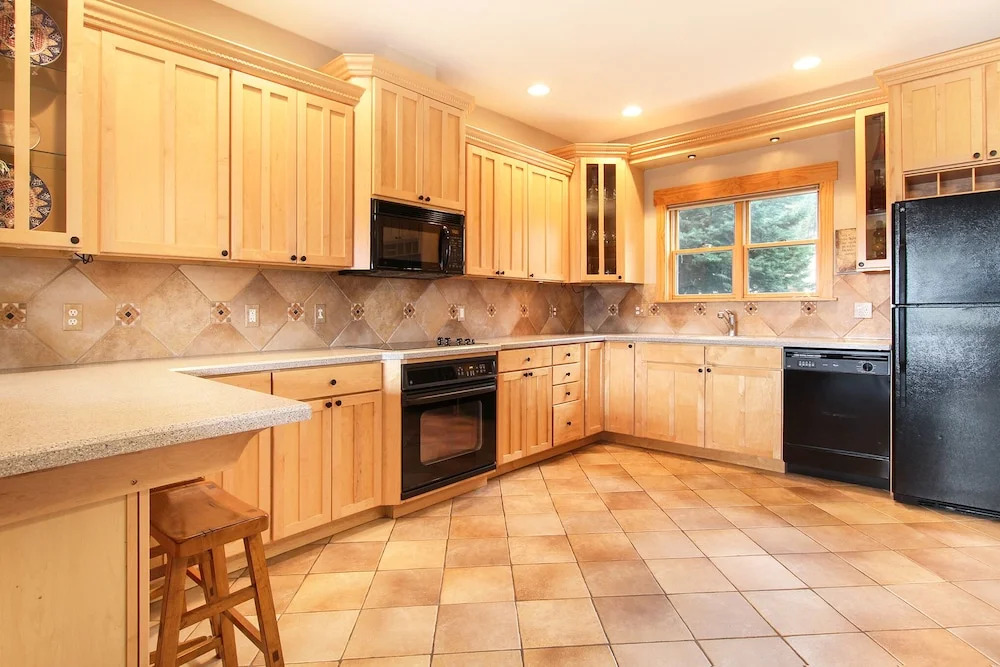 Mount Chapin S4 2 Bedroom Condo by RedAwning
