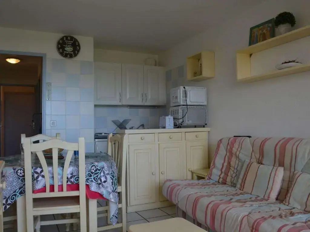 Appartement Saint-Cyprien, 2 pièces, 4 personnes - FR-1-225D-13