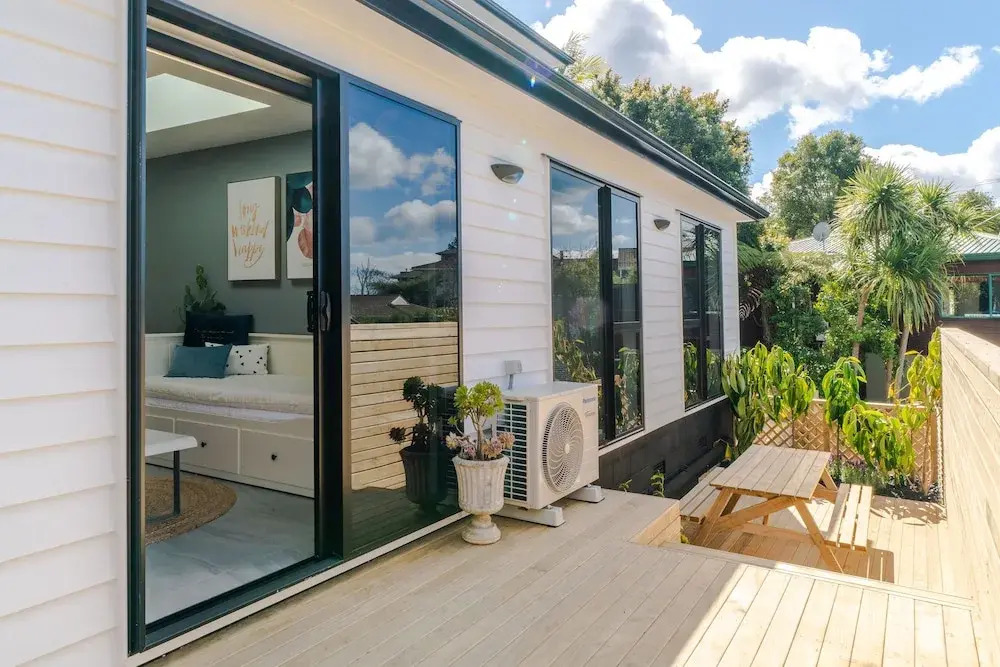 Browns Bay Brand New Super Modern 2