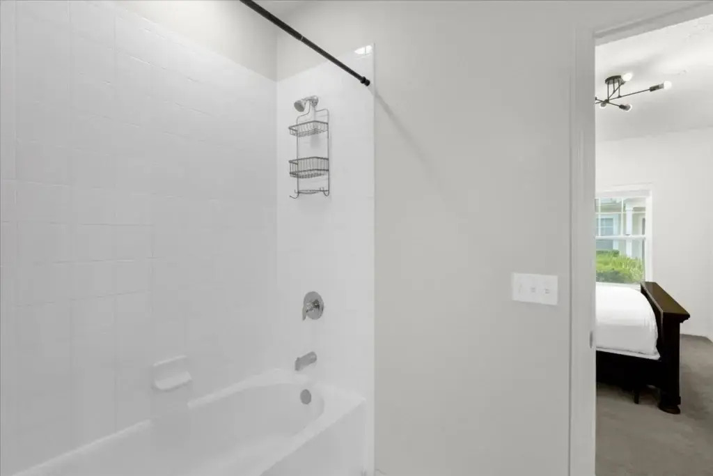 3 Bd 2 Ba Lucaya Village 22-103