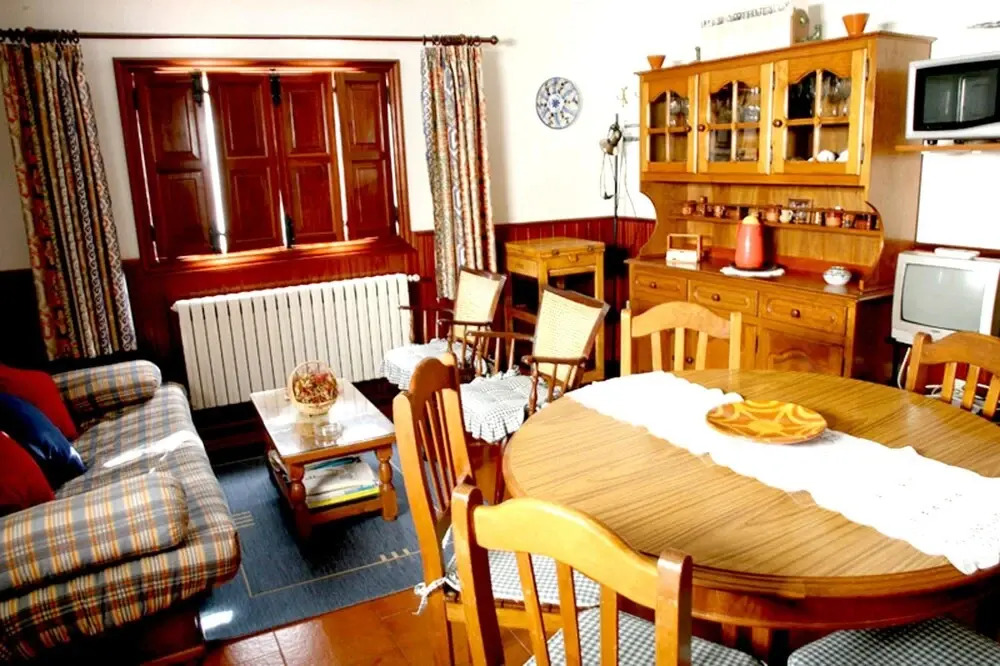 House With 2 Bedrooms in Camposancos, With Wonderful sea View, Enclose