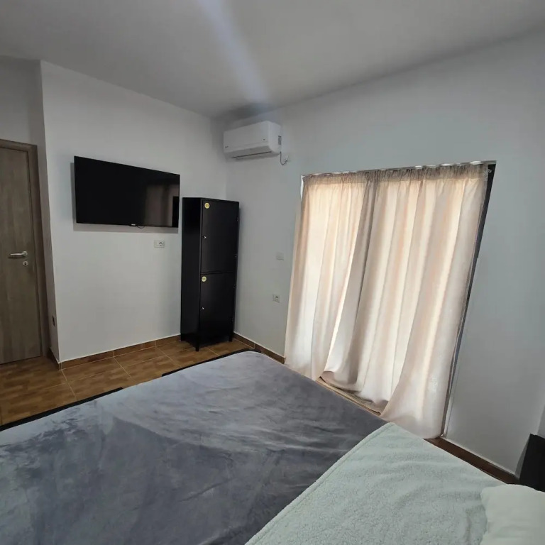Lazy Roo Hostel Saranda