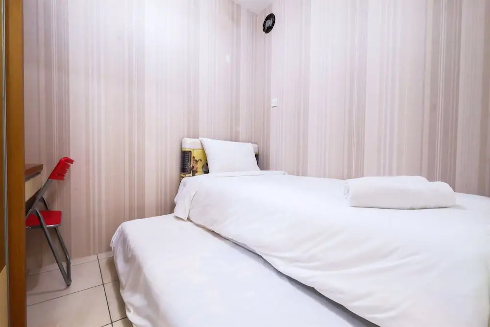 Green Bay Pluit Apartment With Direct Access To Shopping Center