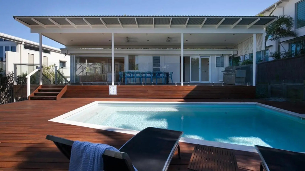 Belmore Terrace Perfect Pad Just 100 metres to the beach