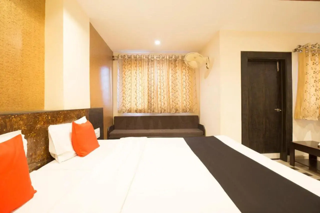 Nakshatra Hotel