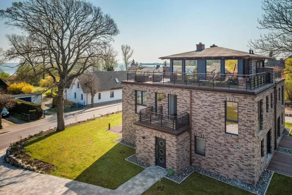 Villa Lotsenhäuser Rügen - Luxus Ferienhaus - 3 Schlafzimmer - Sauna - Dachterrasse mit Boddenblick