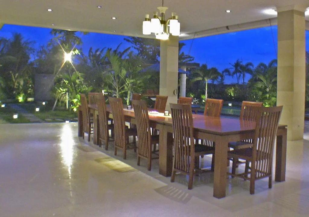 Villa Beachside