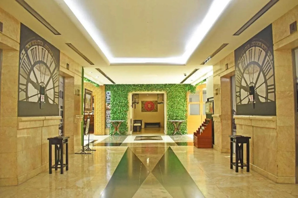 Surabaya Suite Hotel