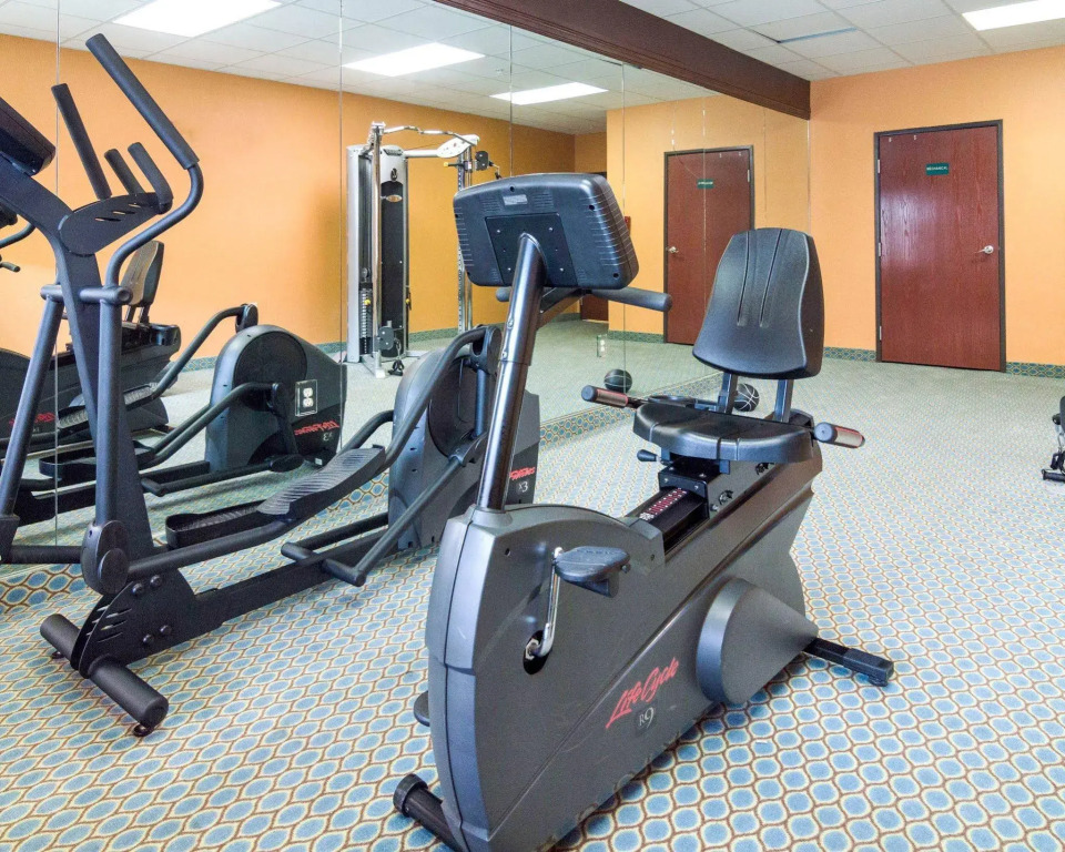 Quality Suites Houston IAH Airport - Beltway 8