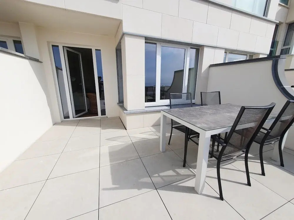 Charming Apartment Near the Beach