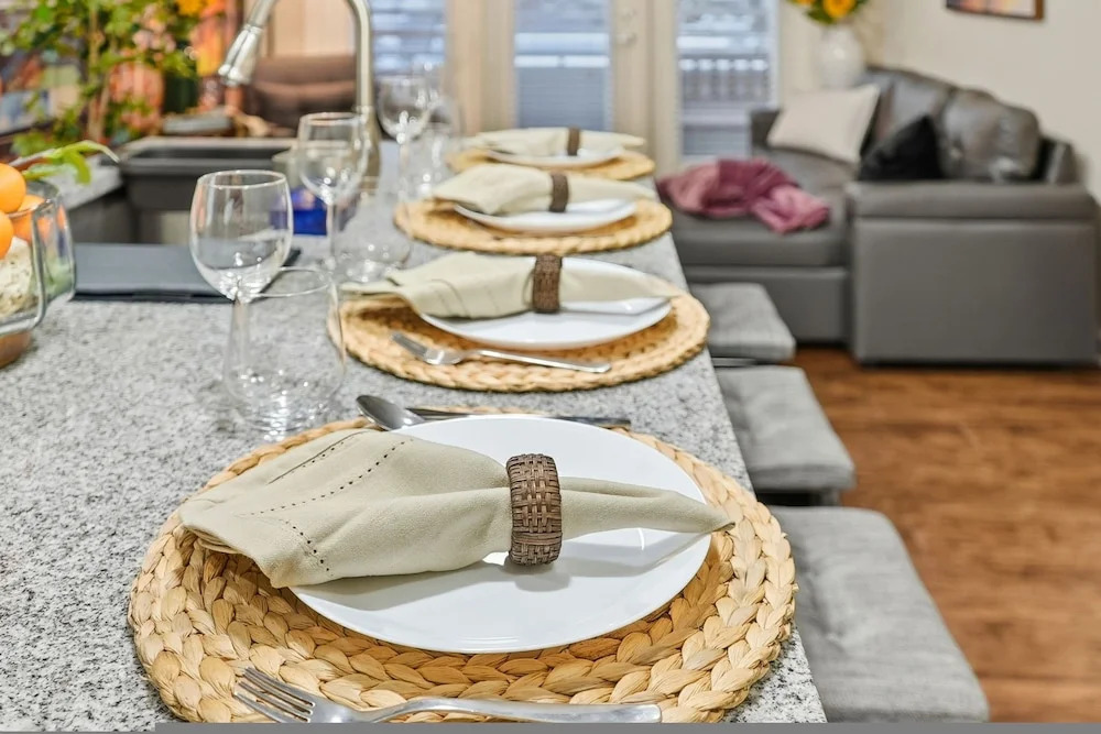 Chic 2BR w Pool Pet-friendly Unit 14
