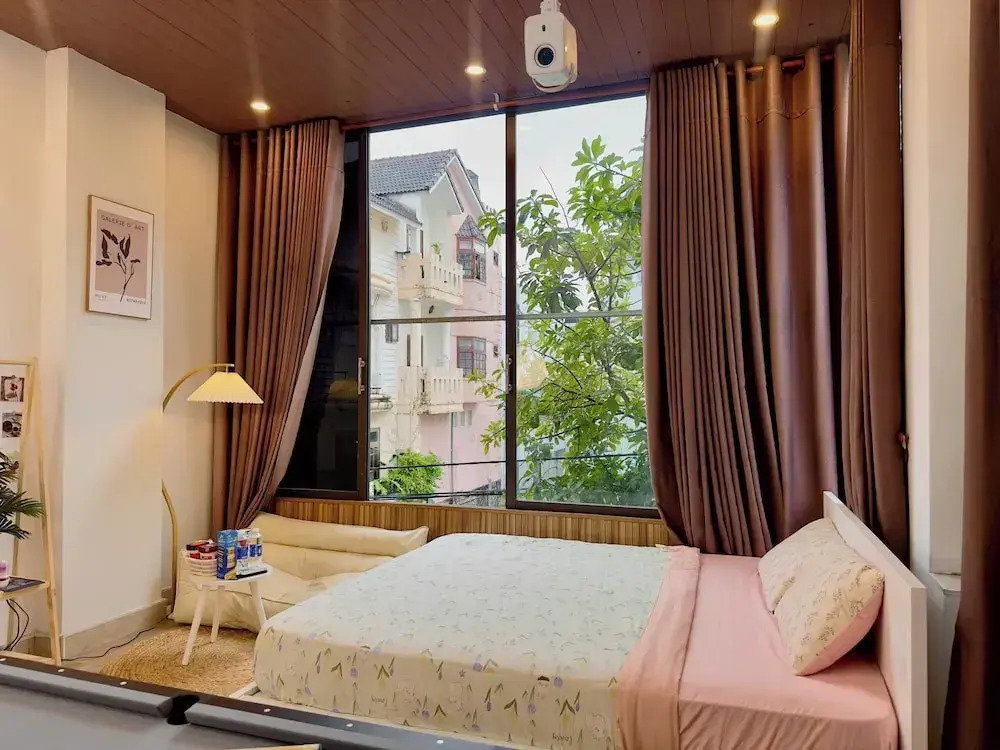 Corgi House Beachstay Danang