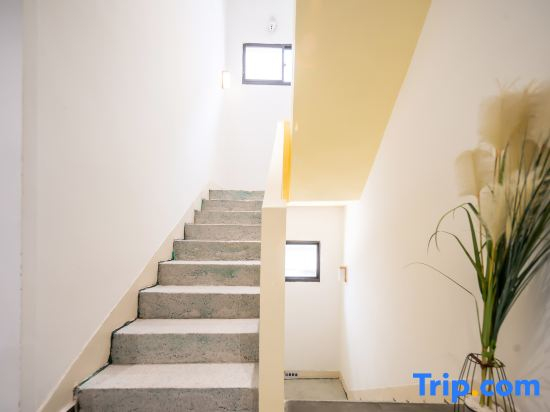 Jiumen Homestay (Xi'an Bell and Drum Tower Huimin Street)