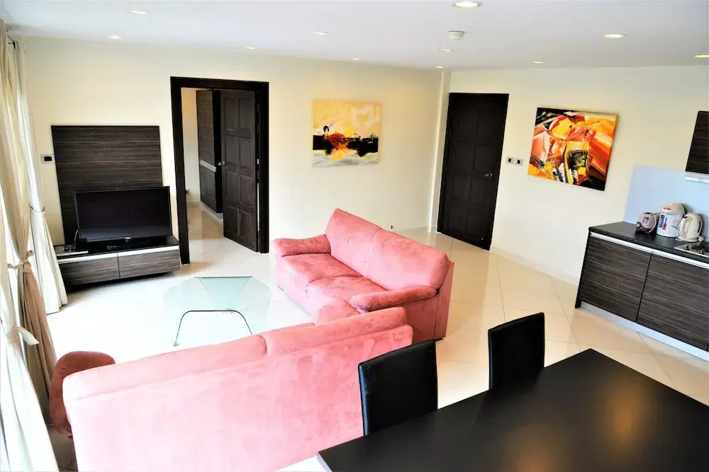 Park Lane Resort Pattaya 2 bedroom condo fully equiped