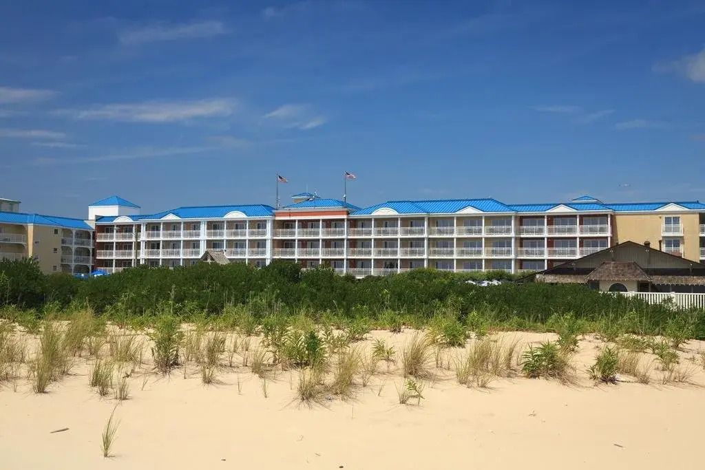 La Mer Beachfront Resort