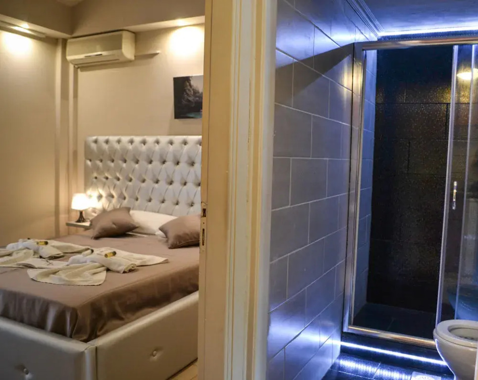 The "L" Suites & Apartments