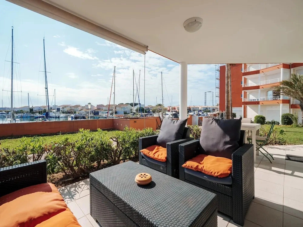 Quiet Elegance Near the City Center Agde