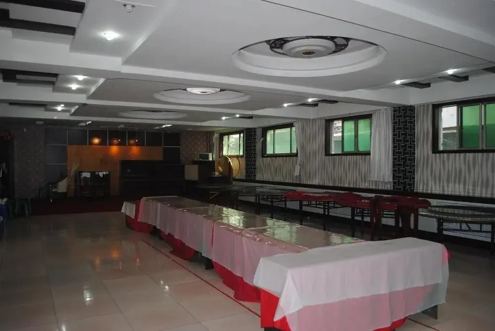 City Garden Hotel