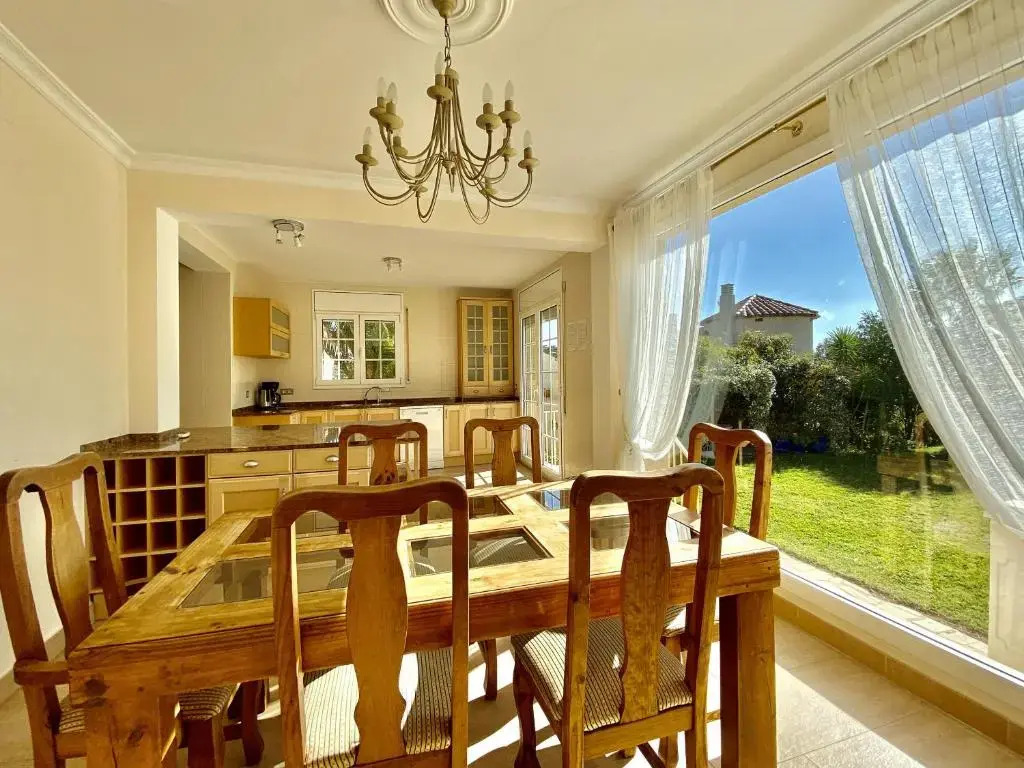 Villa Montserrat 4bedroom with sea and mountain views & air-conditioning & private swimming pool