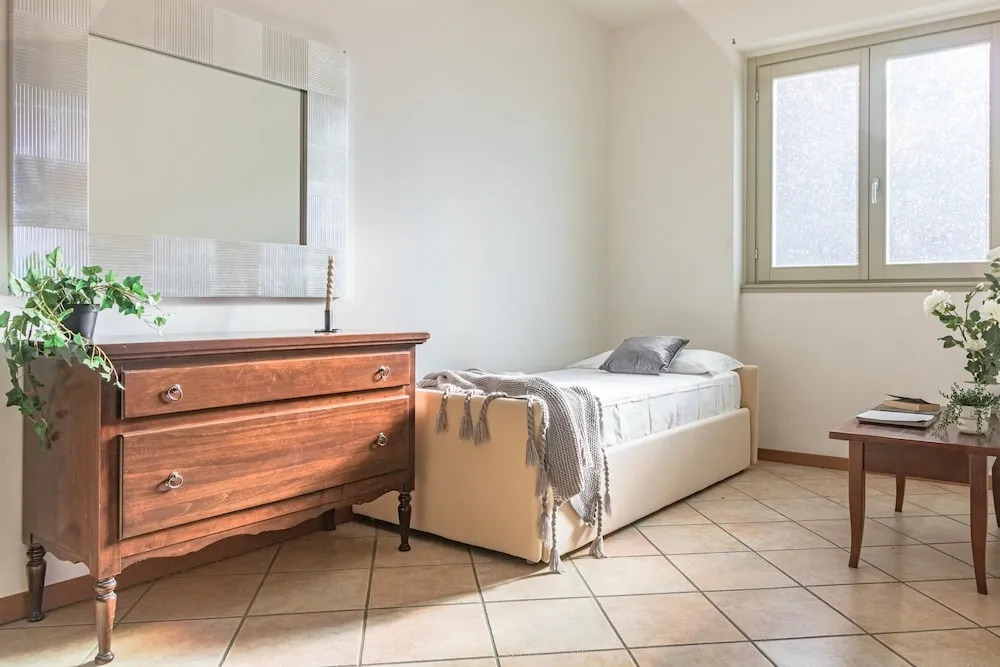 Sunny Varenna Apartment