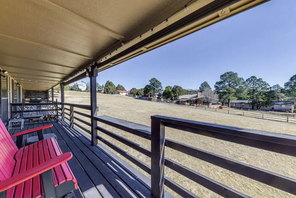 Ruidoso Condo w/ Golf View ~ 17 Mi to Ski Apache!