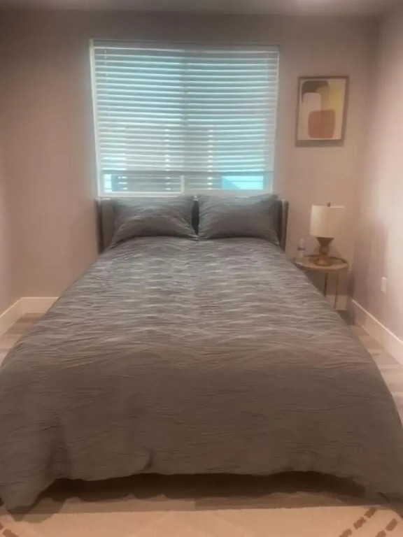 Modern LA Stay – Private Room & Bathroom