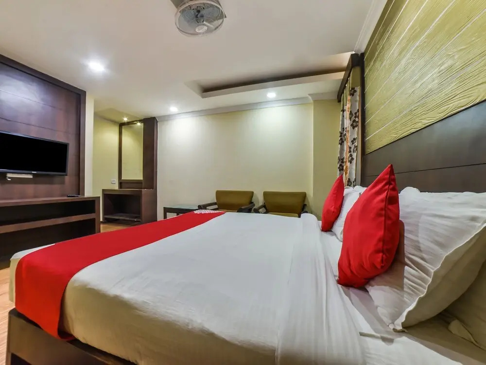OYO 4668 Hotel Ocean Residency