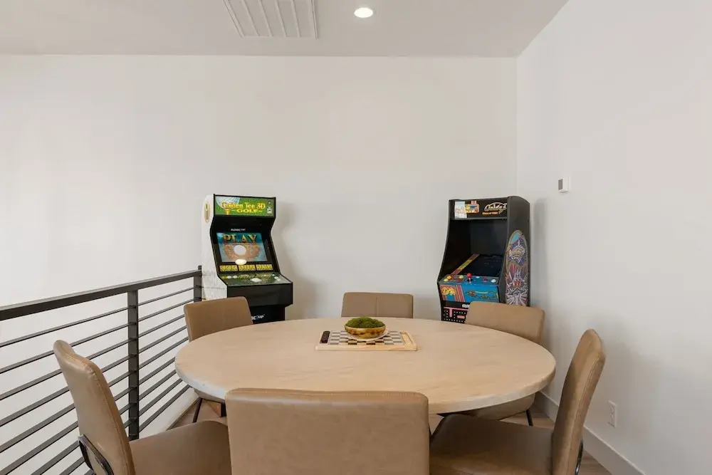 Coastline Cottage 5 Bedroom Townhouse