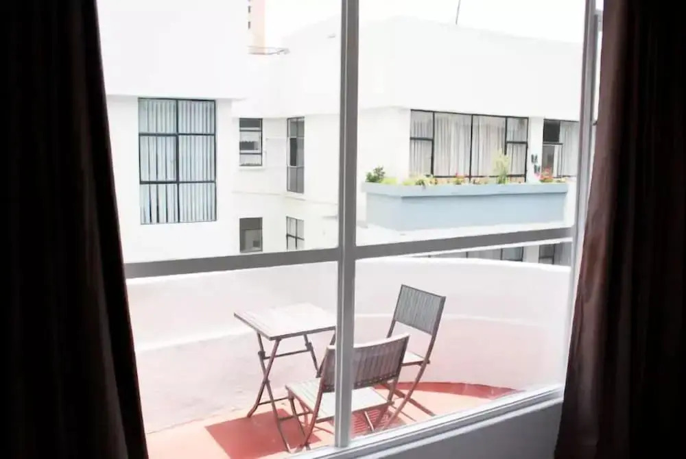 Big & Beautiful Apt Super Located - Adults only