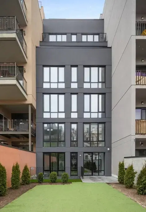 149bk-501 New 2br 2baths With a Private Terrace