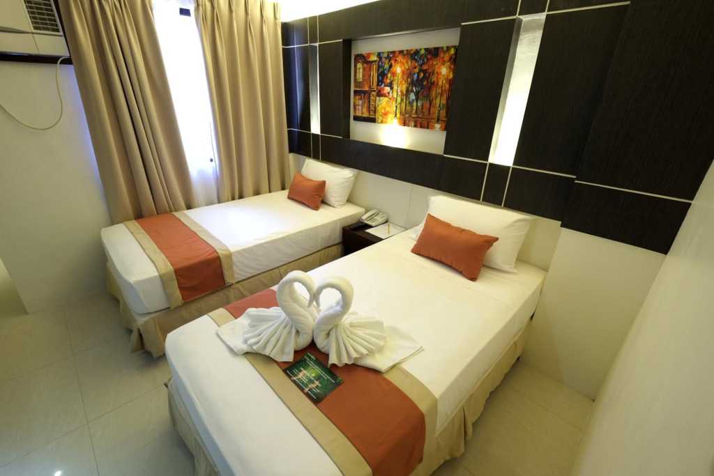 Southpole Central Hotel