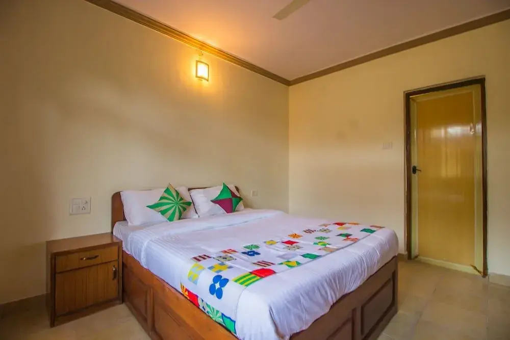 OYO 18705 Home Elegant 2BHK Parra