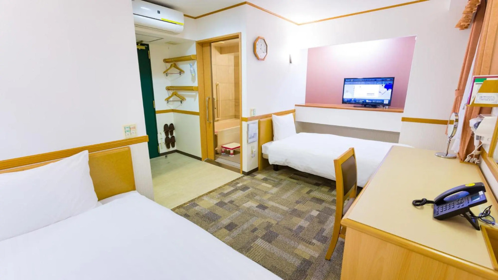 Toyoko Inn JR Yokohama sen Sagamihara Ekimae