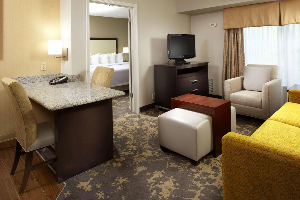 Homewood Suites by Hilton Charlotte Airport