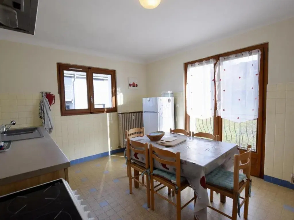Appartement Évian-les-Bains, 3 pièces, 5 personnes - FR-1-498-4