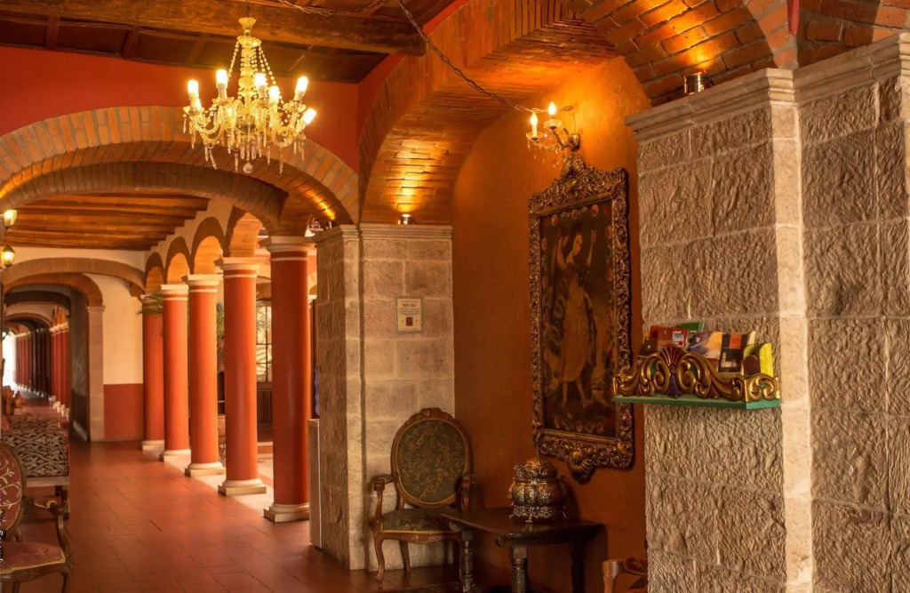 Hotel Monasterio