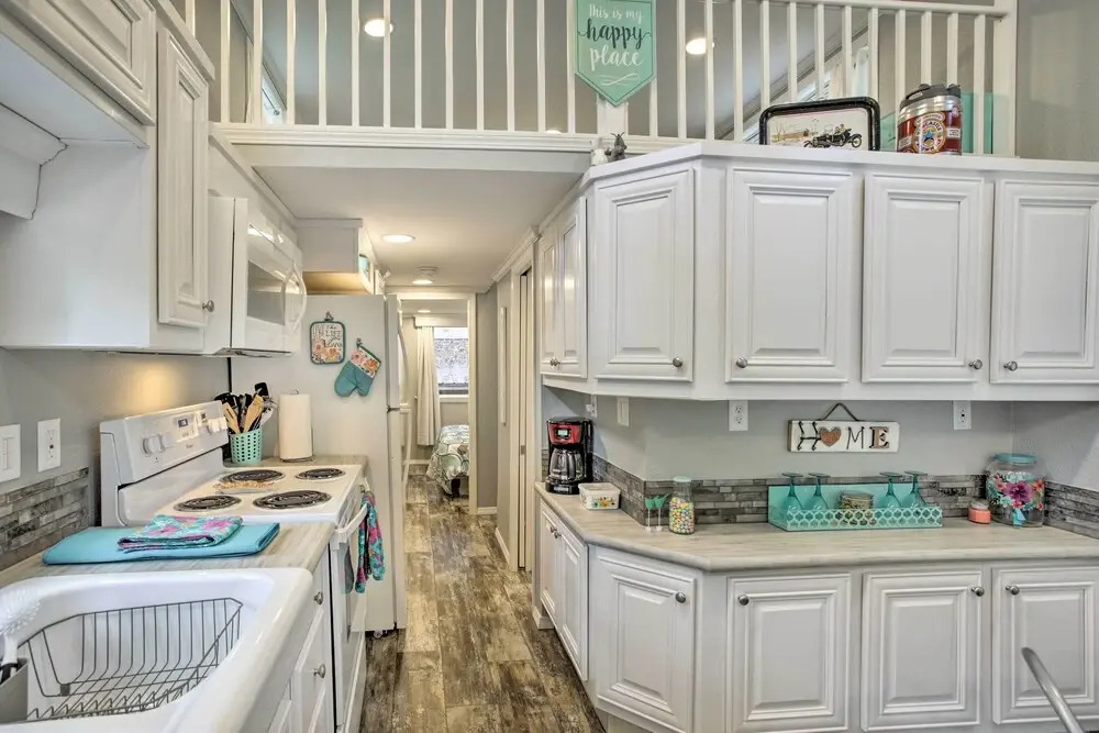 Cozy Broken Bow Getaway w/ Fire Pit, 5 Mi to Lake!