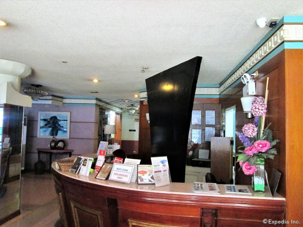 Discovery Hotel and Restaurant