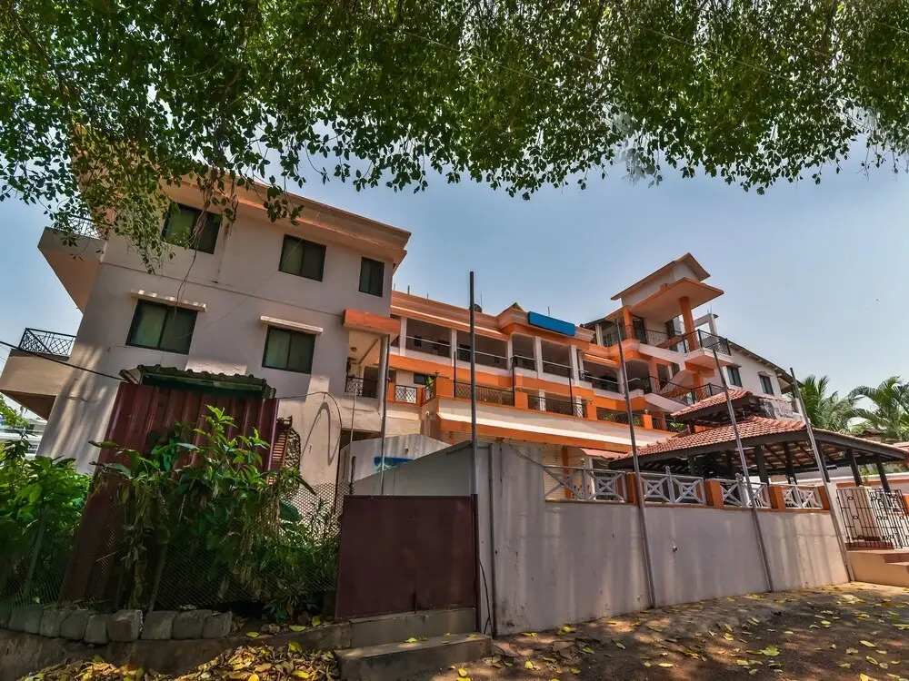 OYO 5218 Rising Wave Apartments