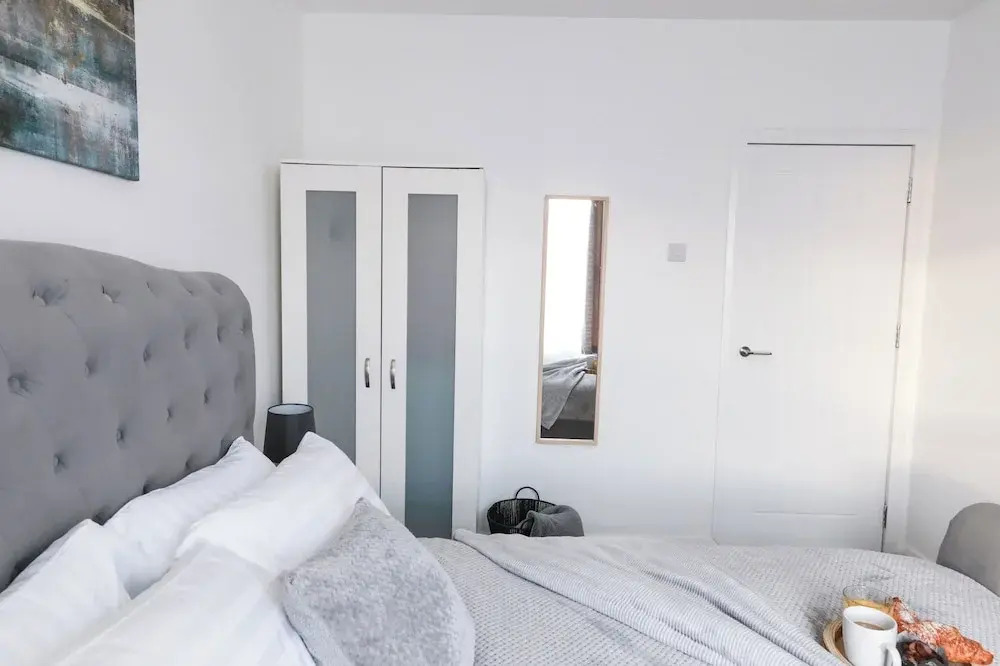 Victoria Road Apartment in Stoke