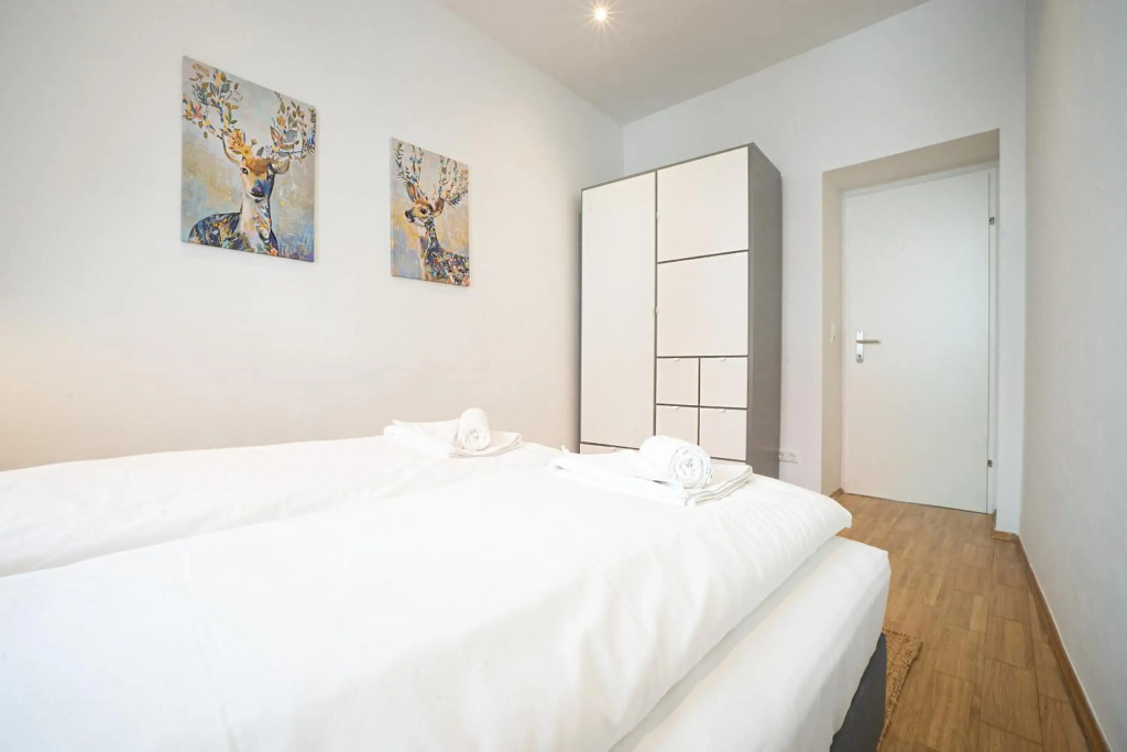 Modern and lovely apartment next to subway station